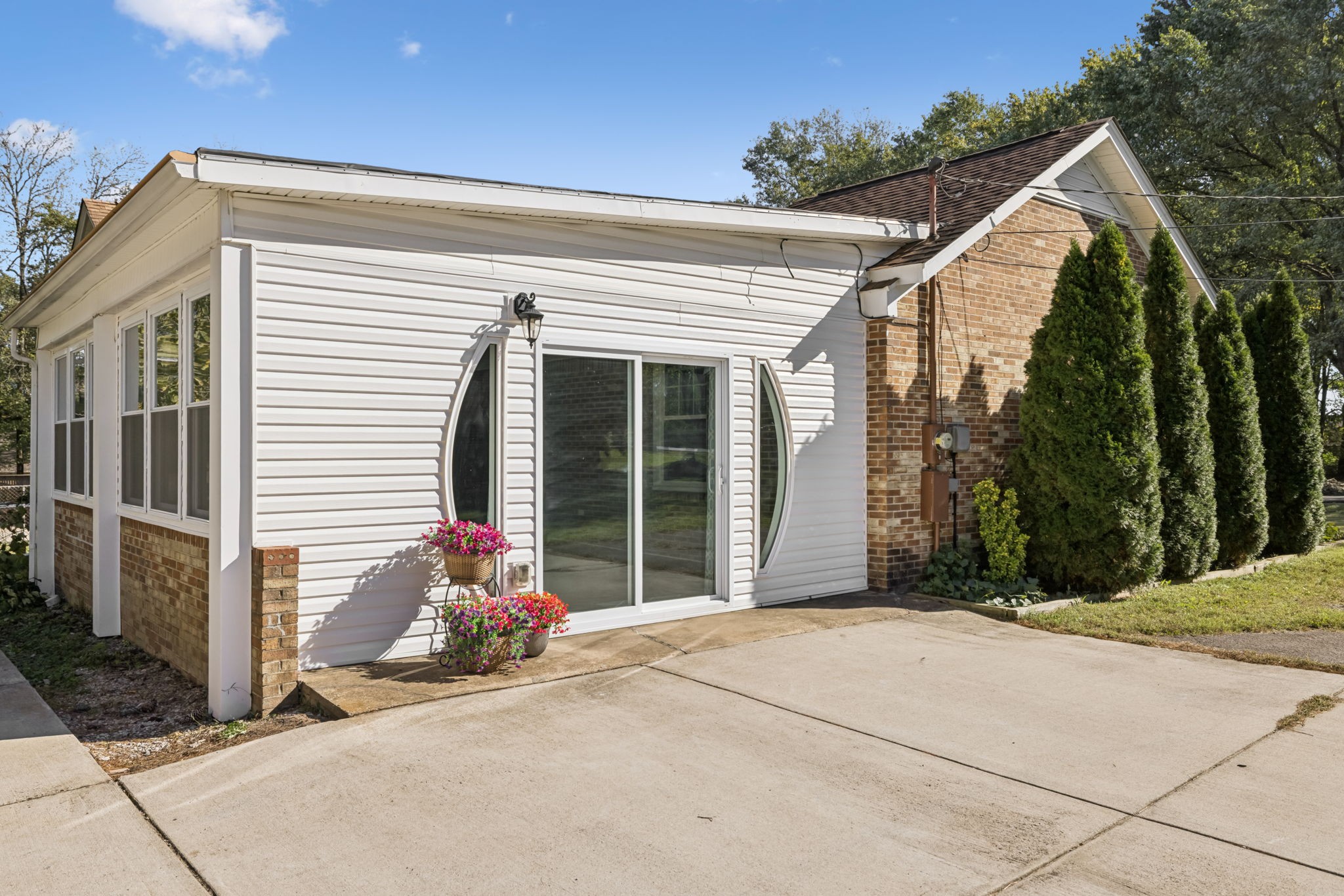 205 Bluegrass Dr