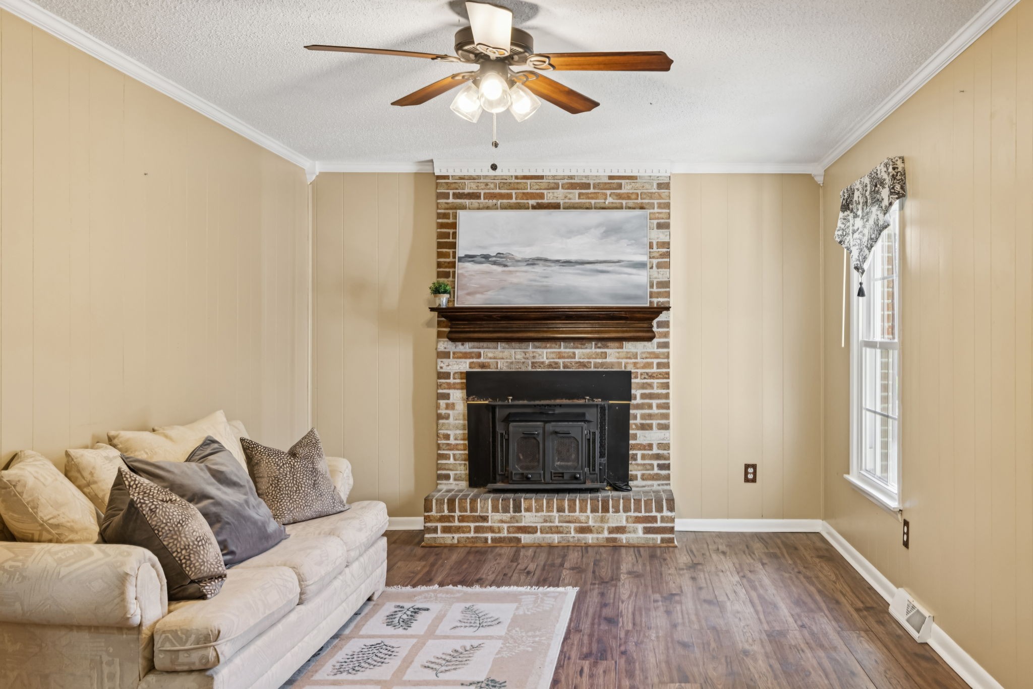 205 Bluegrass Dr
