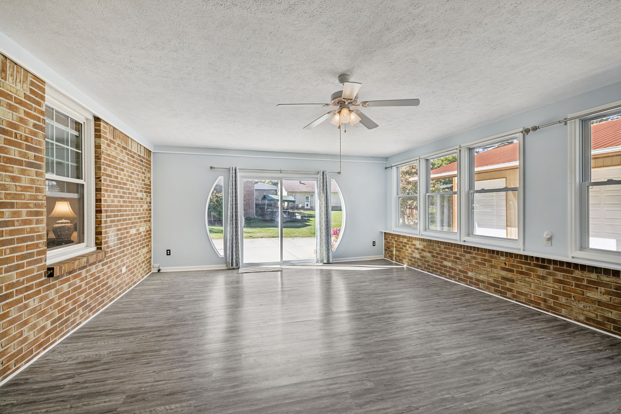 205 Bluegrass Dr