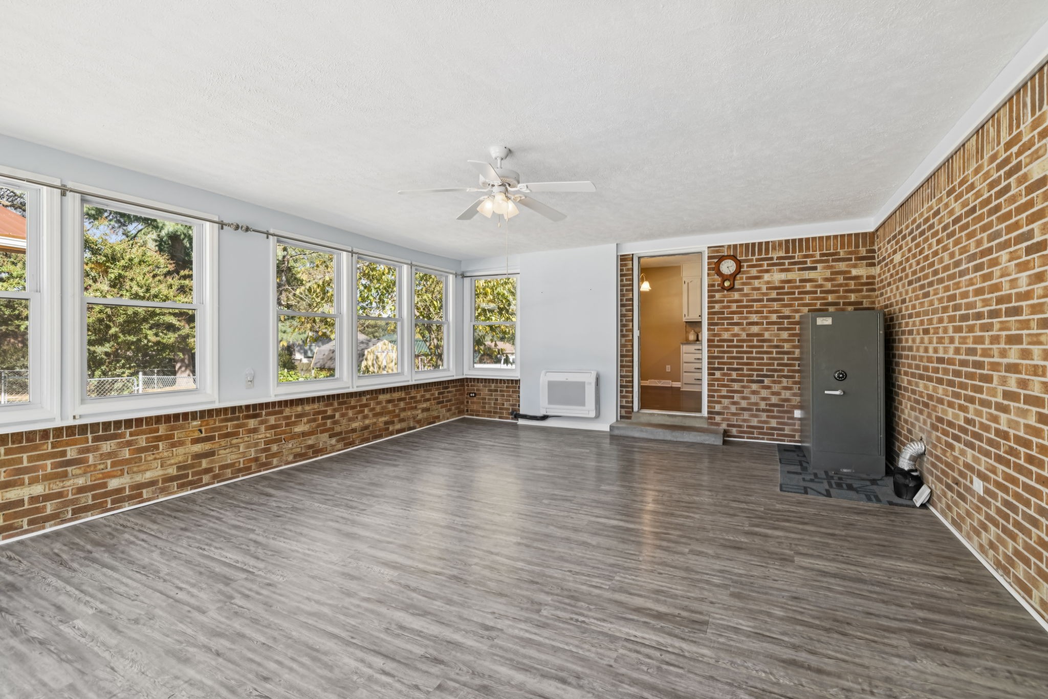 205 Bluegrass Dr