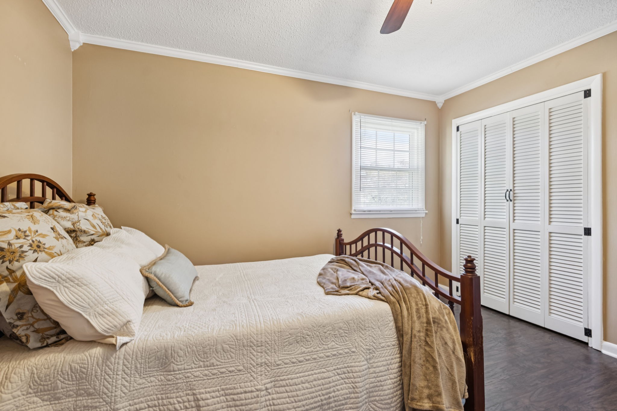 205 Bluegrass Dr
