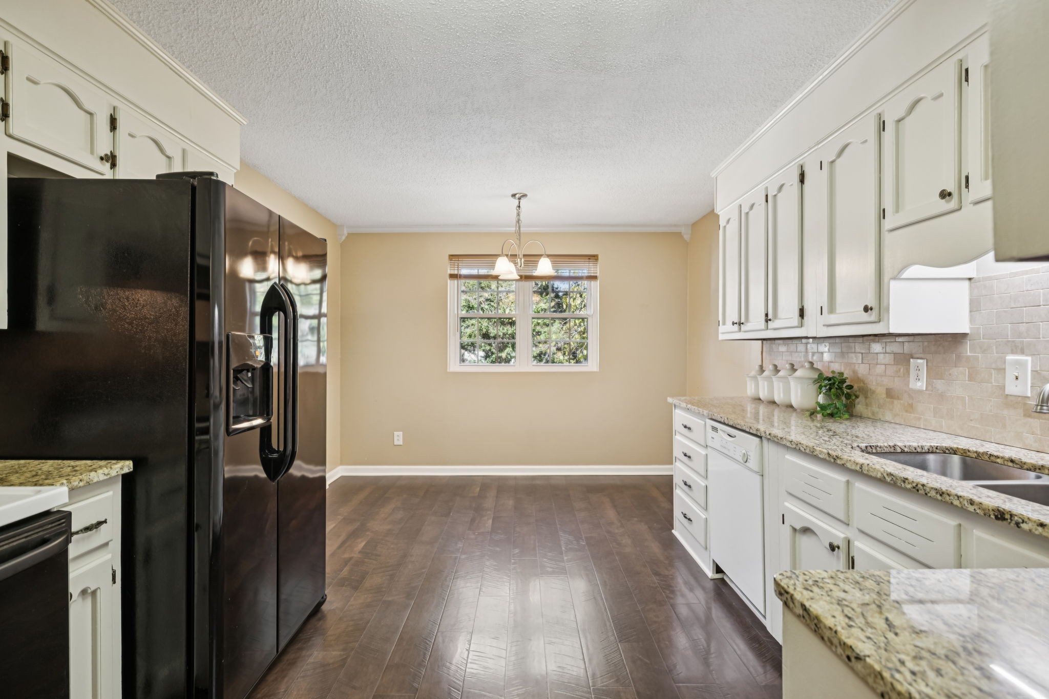 205 Bluegrass Dr