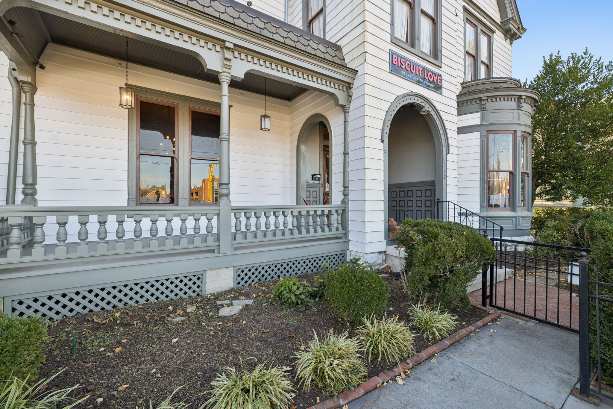 132 3rd Ave, S