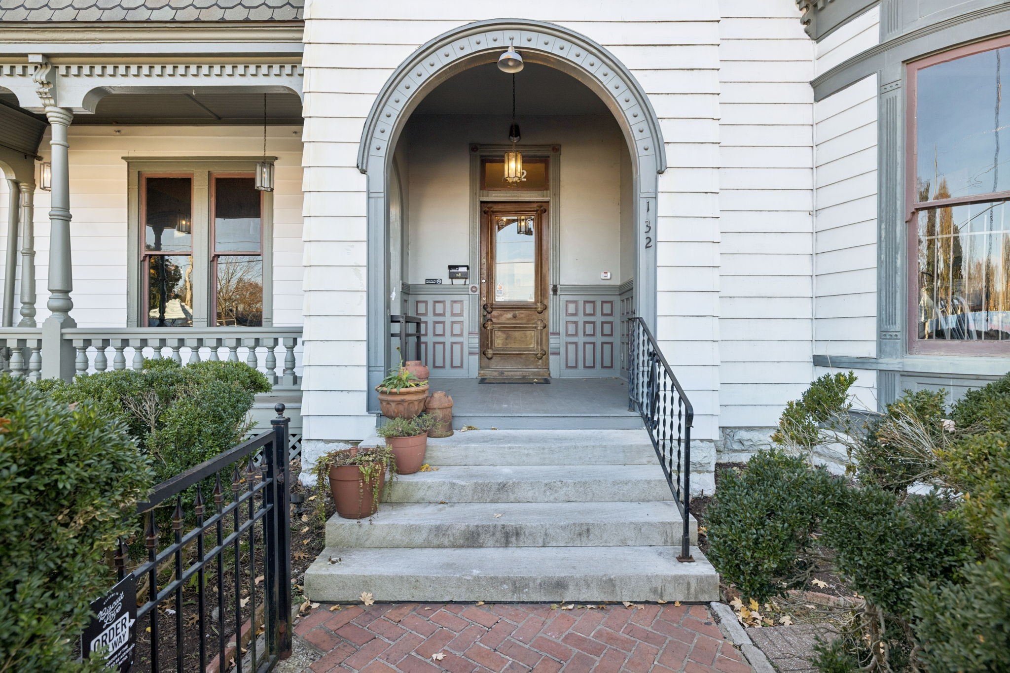 132 3rd Ave, S