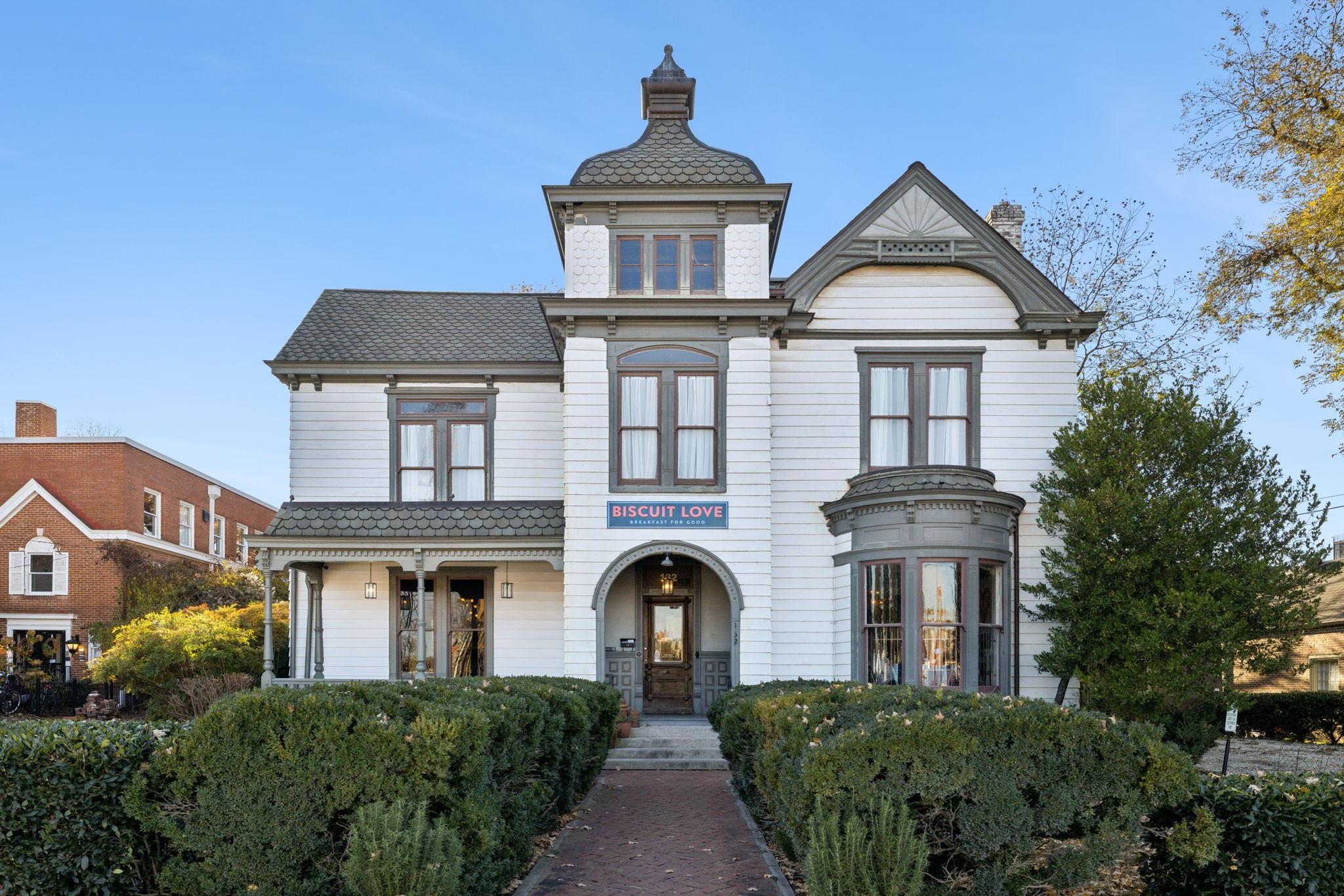 132 3rd Ave, S