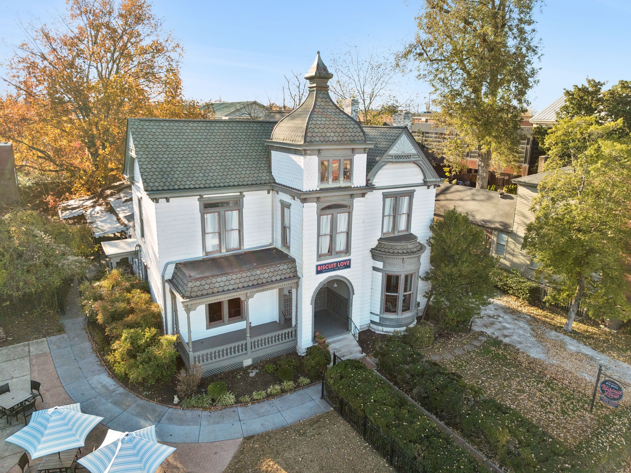 132 3rd Ave, S