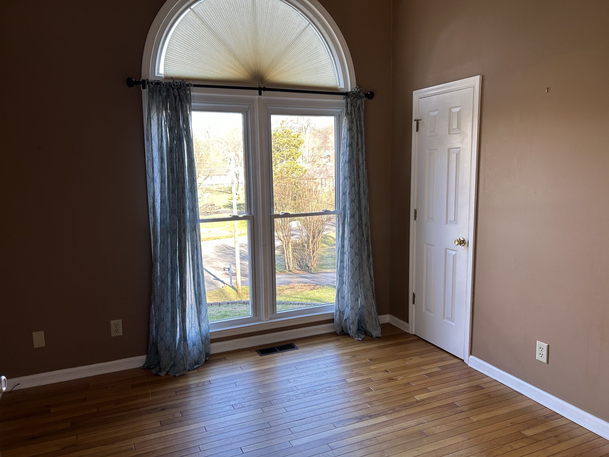 1137 Glenwood Dr