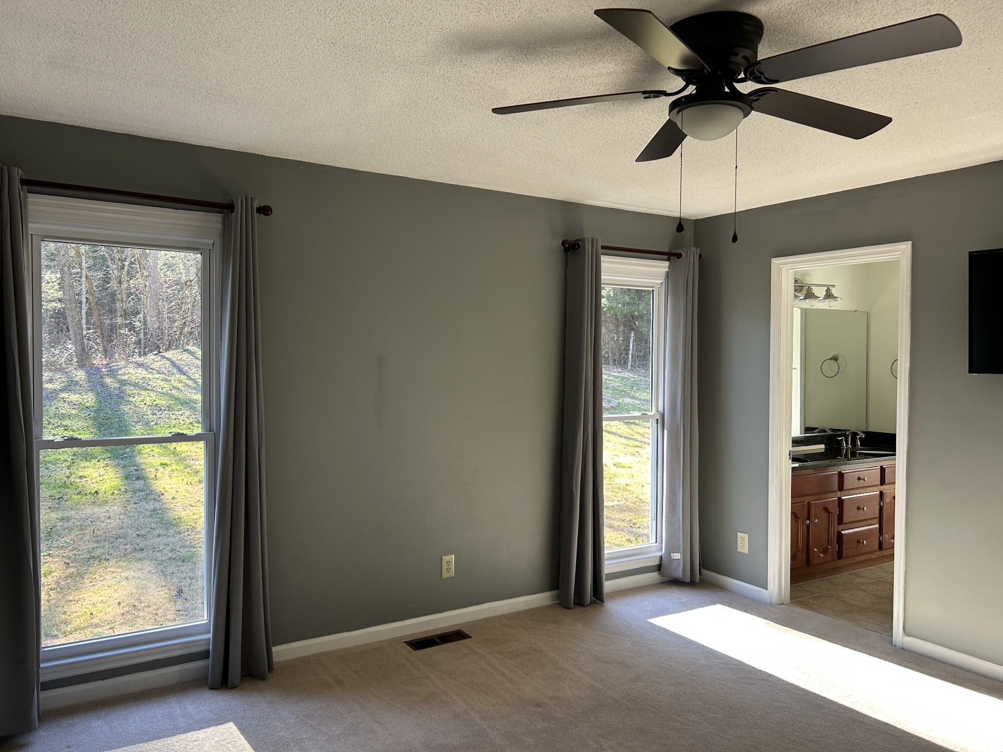 1137 Glenwood Dr