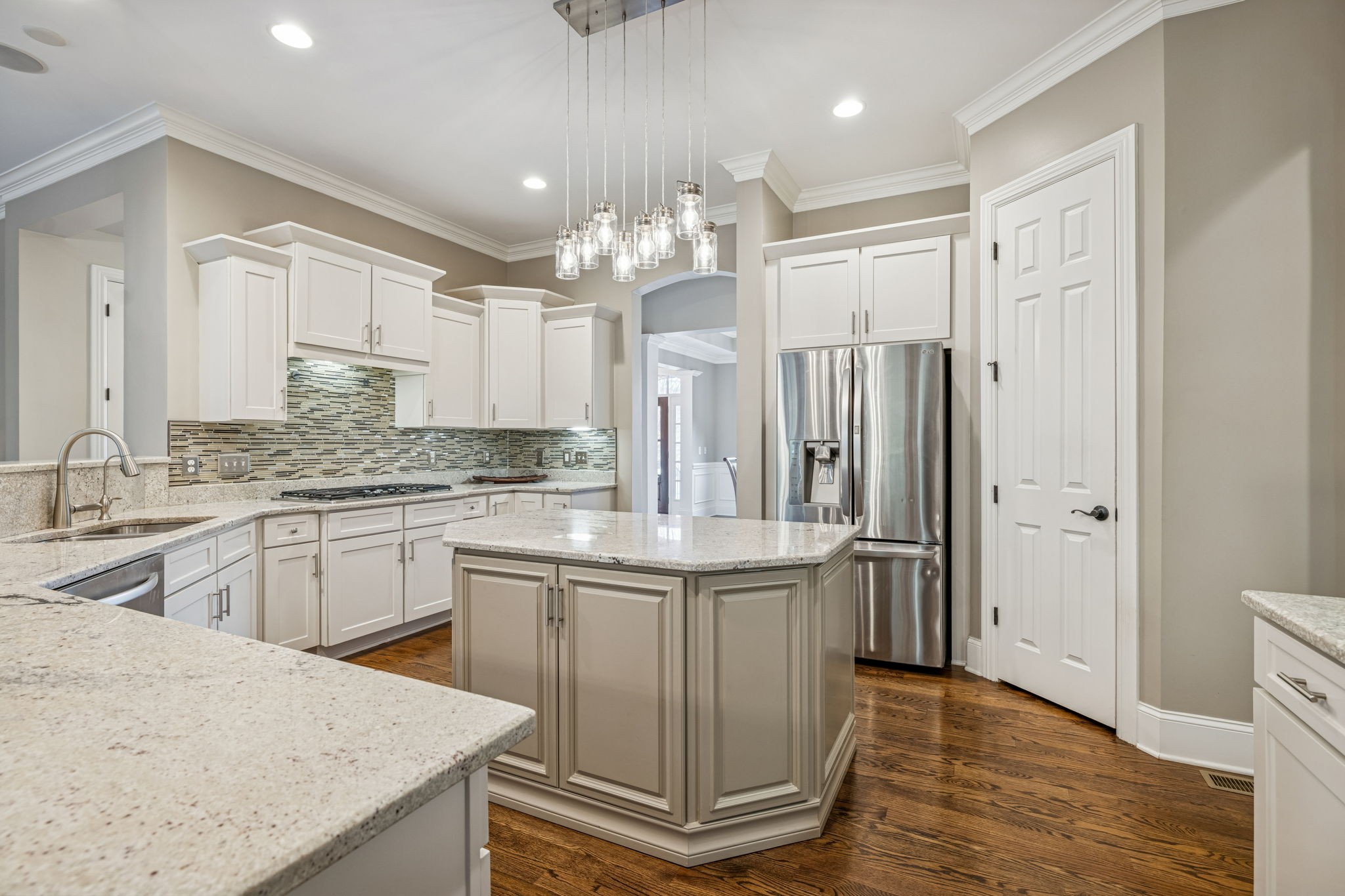 1516 Bledsoe Ln