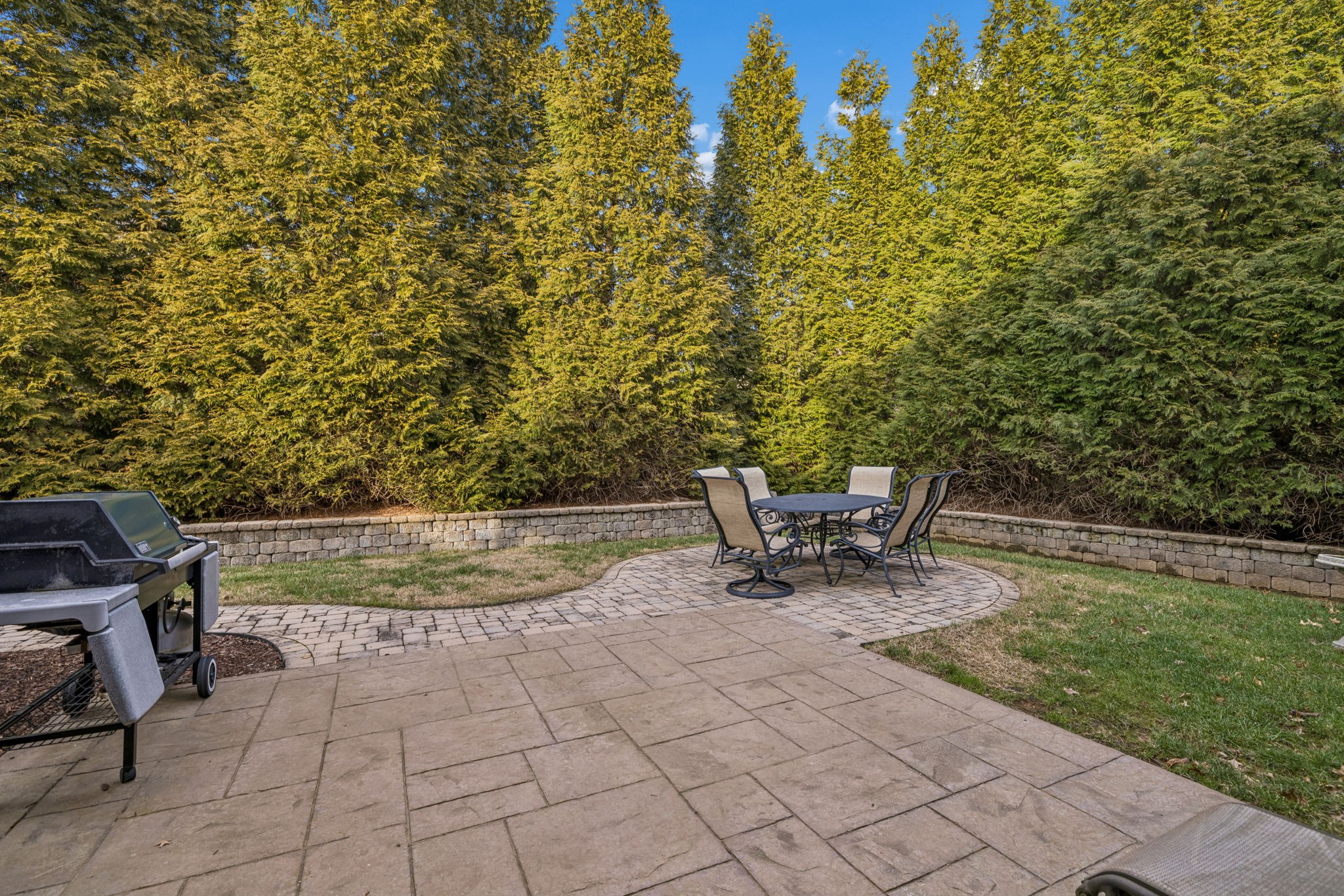 1516 Bledsoe Ln