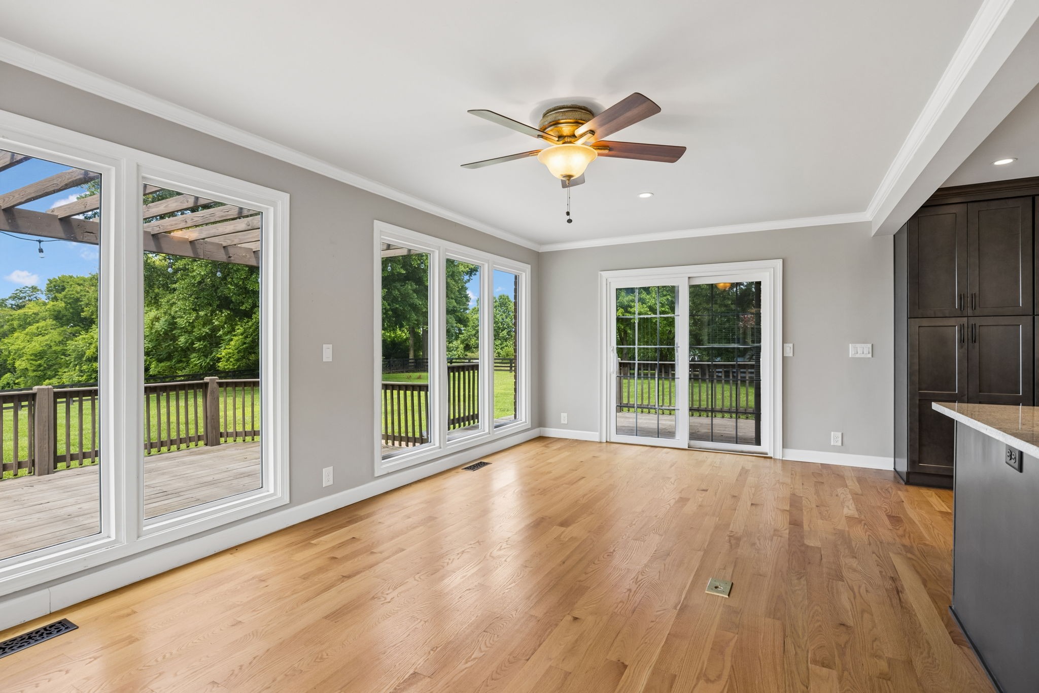 4320 Long Ln