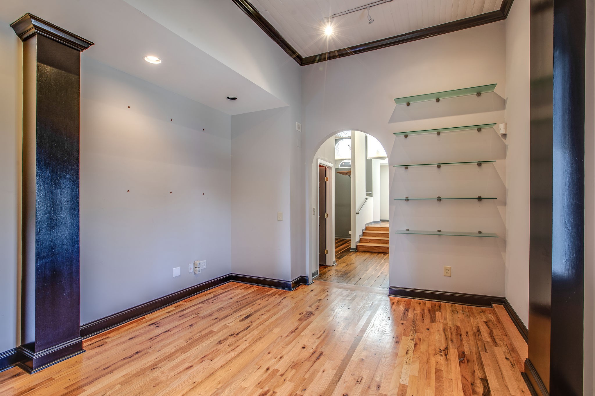 98 4th Ave, N