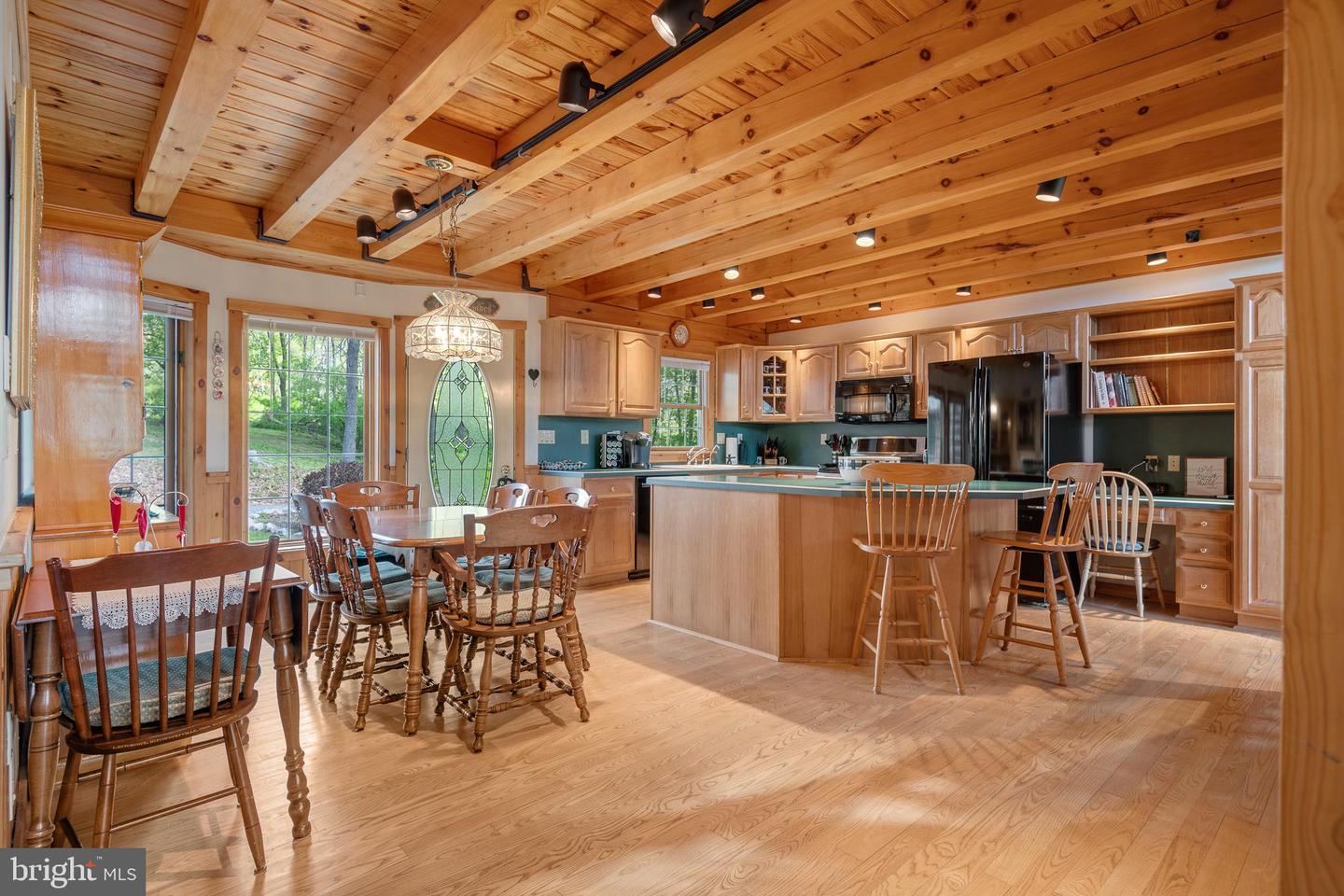 340 Forest Rd