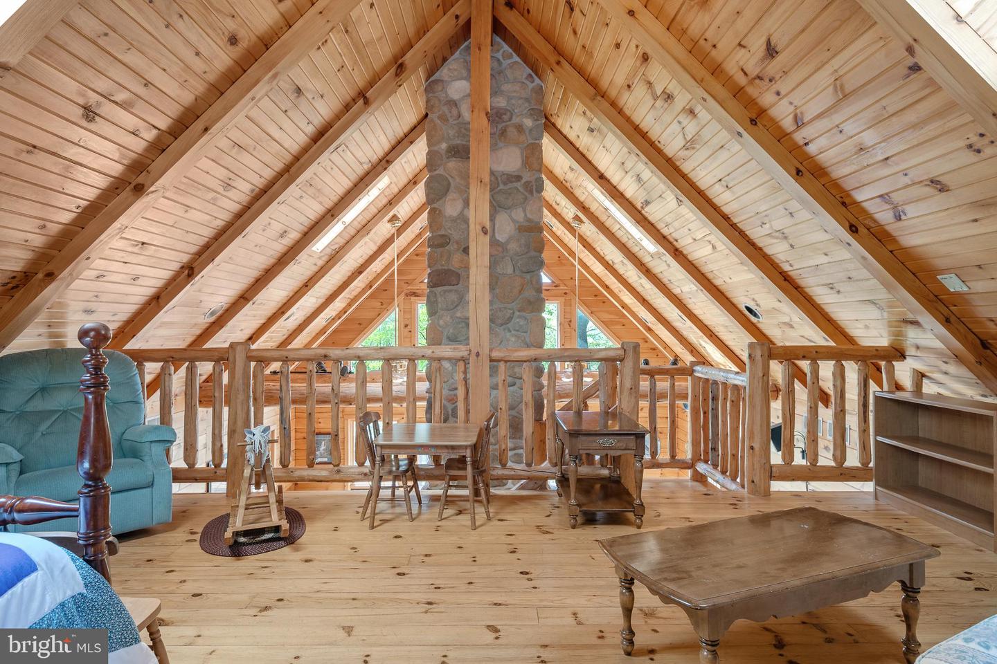 340 Forest Rd