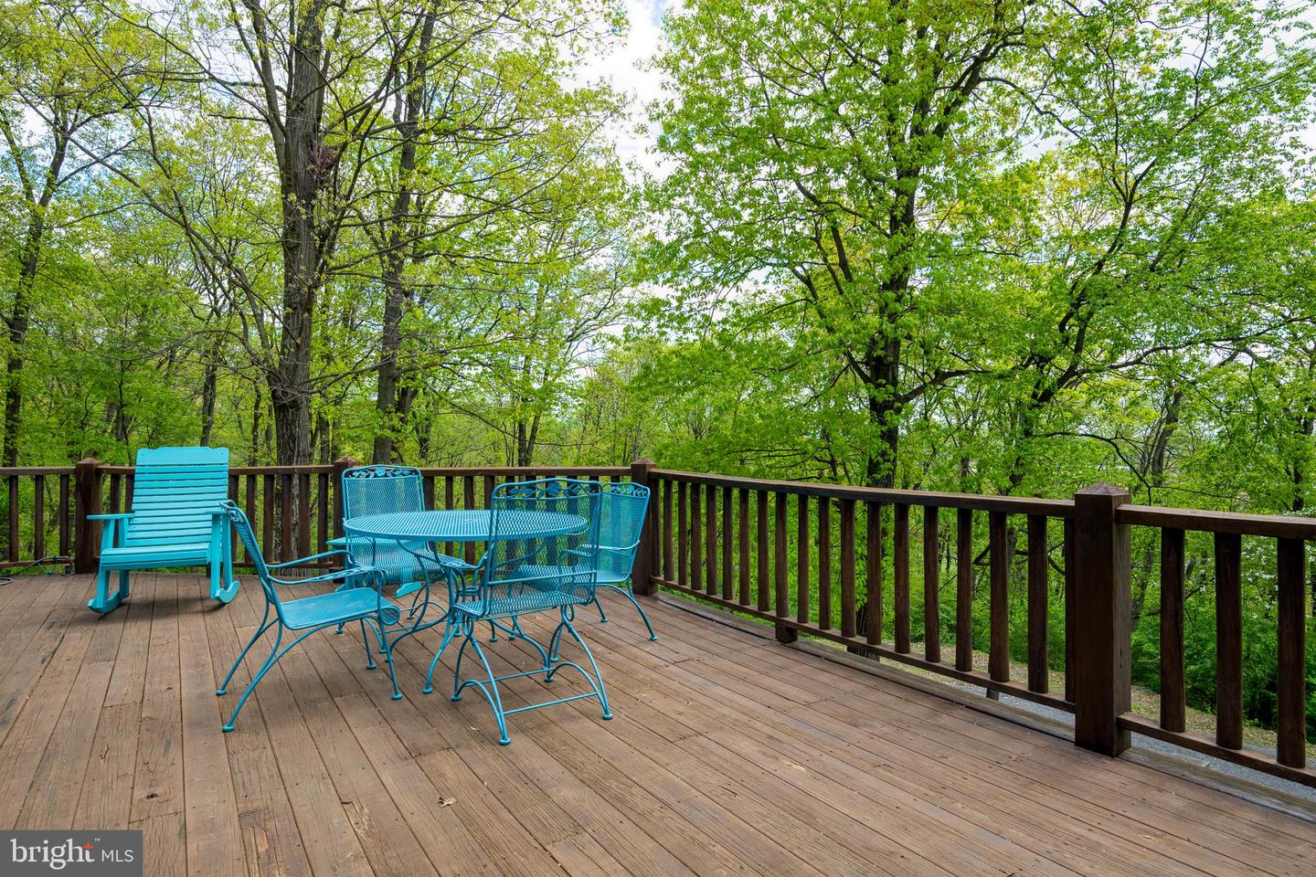 340 Forest Rd