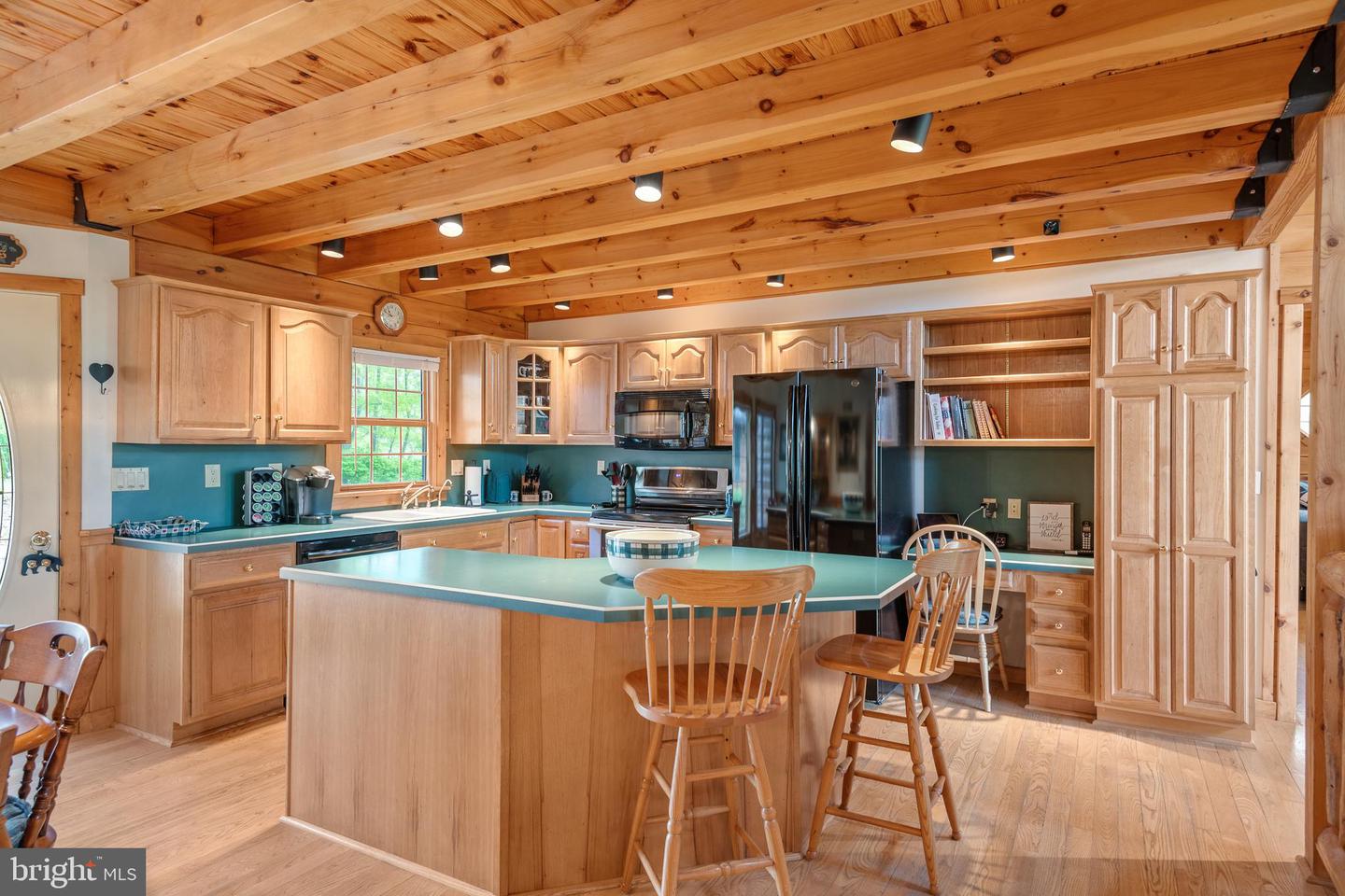 340 Forest Rd