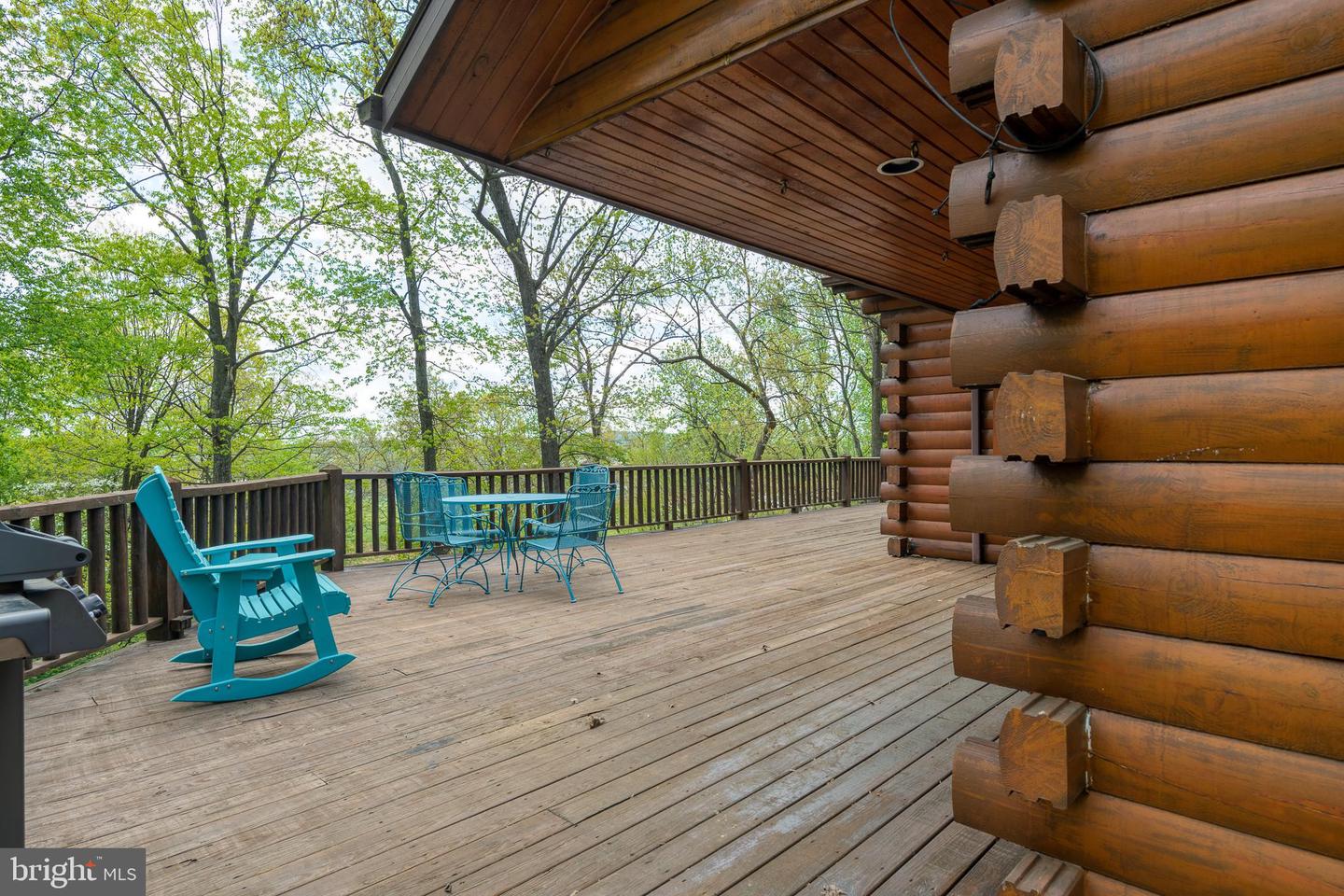 340 Forest Rd