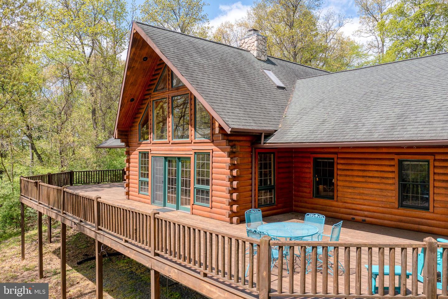 340 Forest Rd