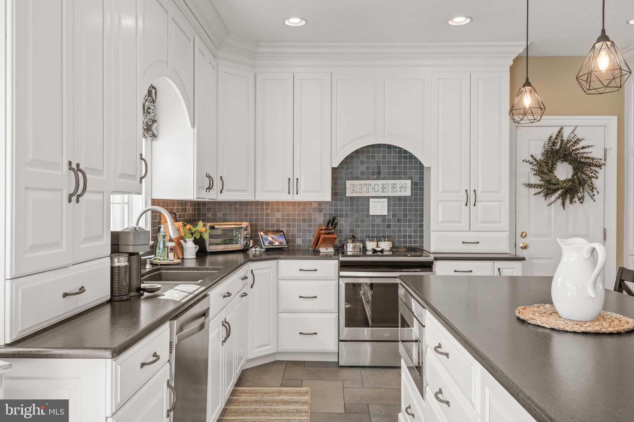 1254 Belle Meade Dr