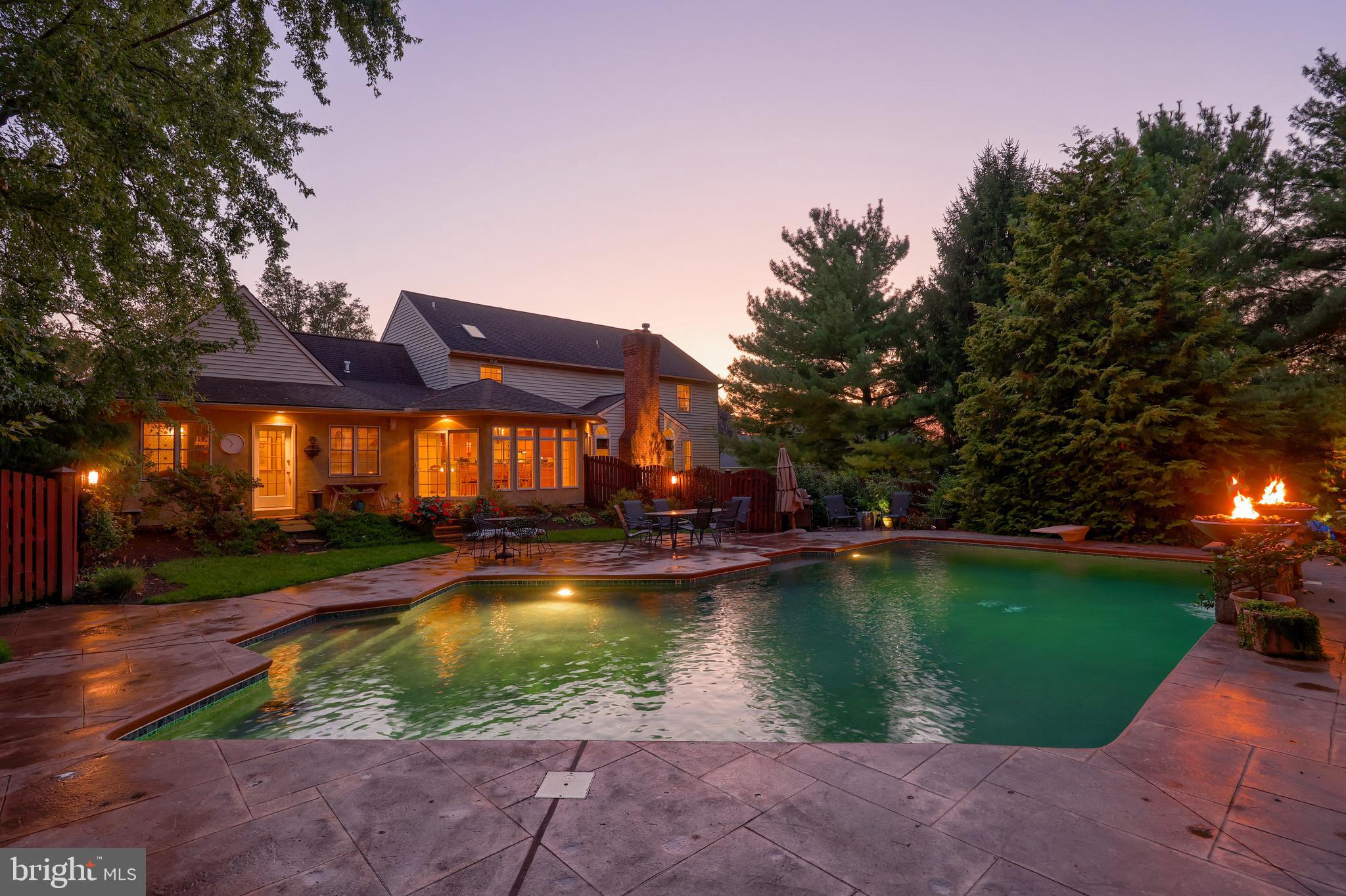 327 Carter Moir Dr
