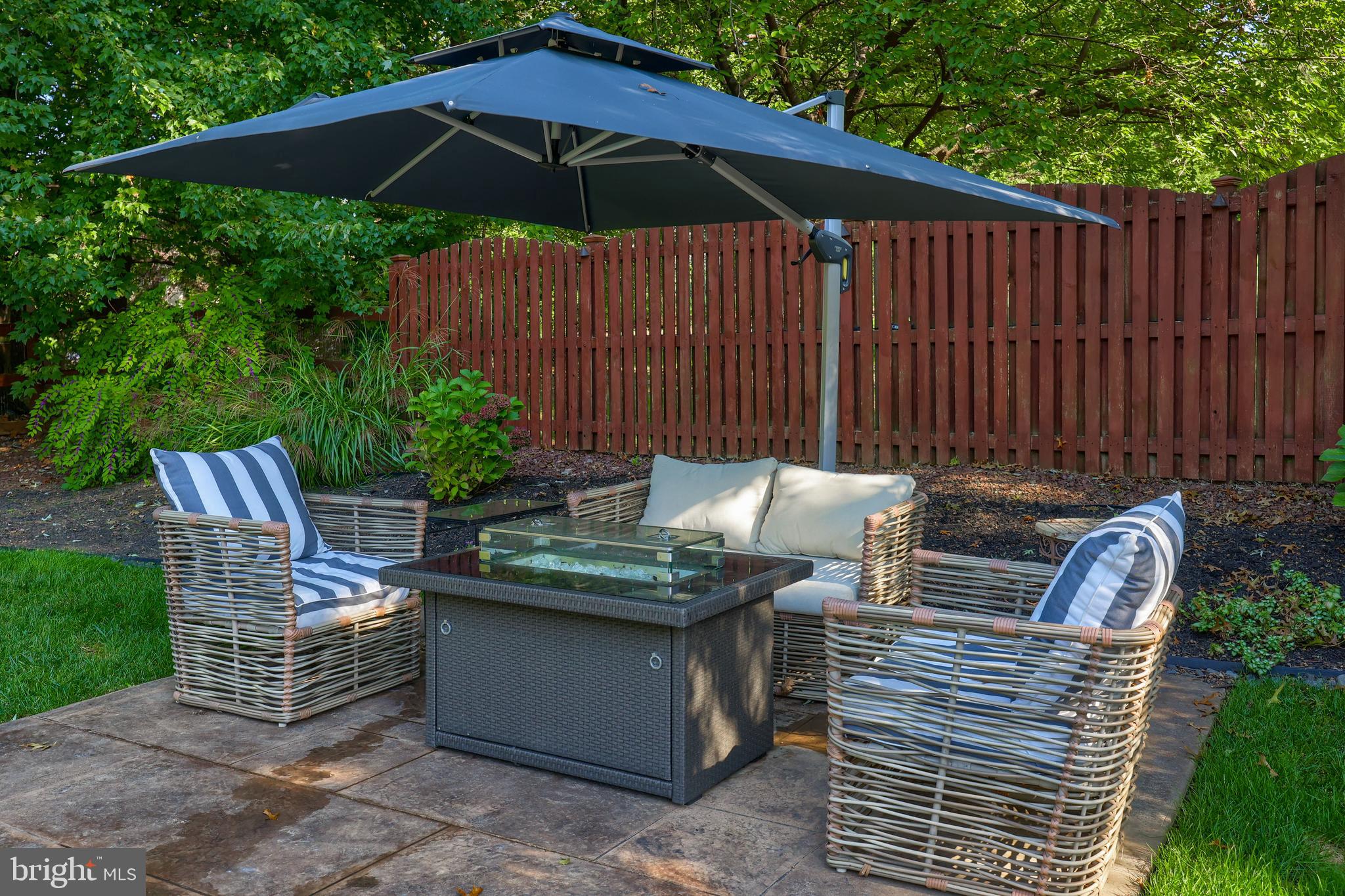 327 Carter Moir Dr