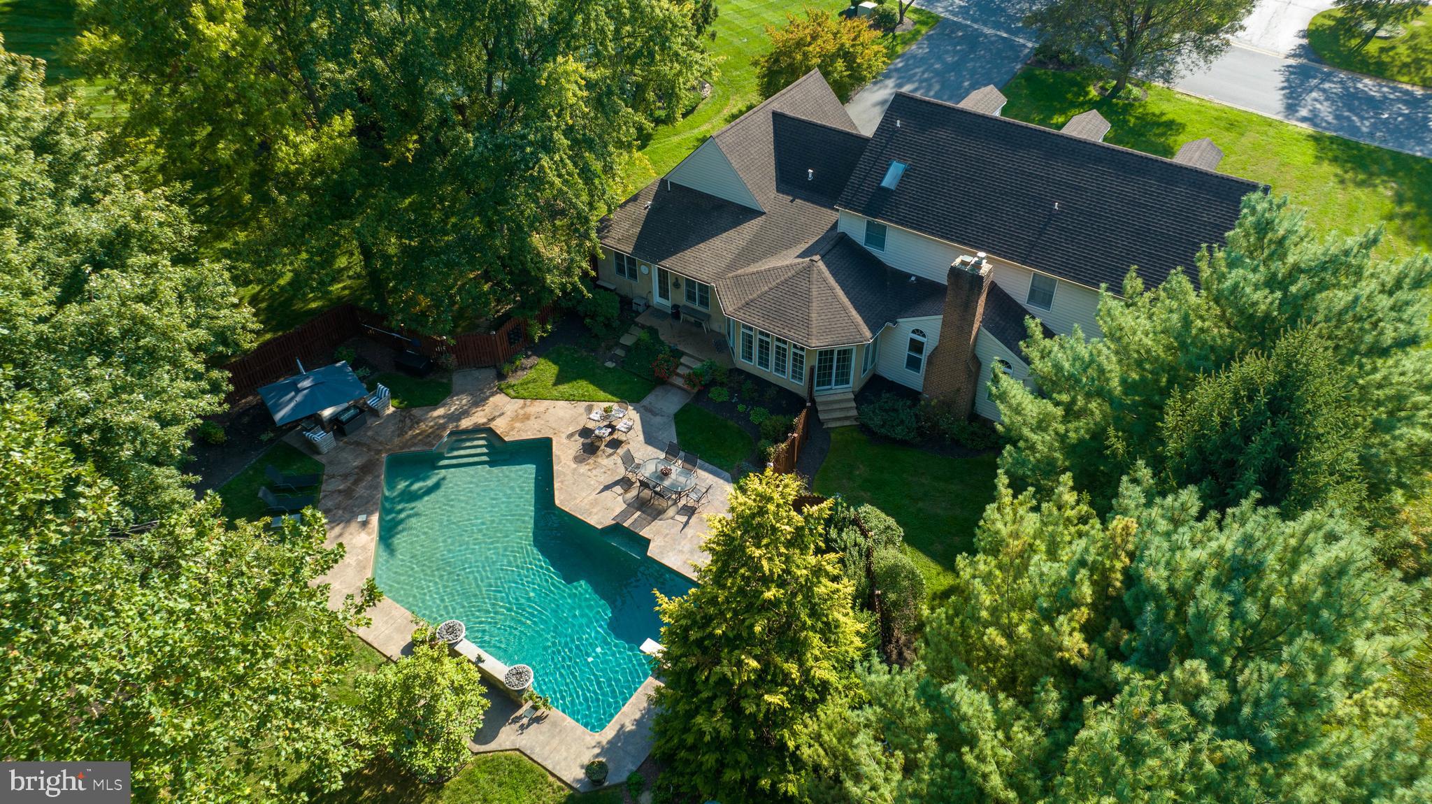 327 Carter Moir Dr