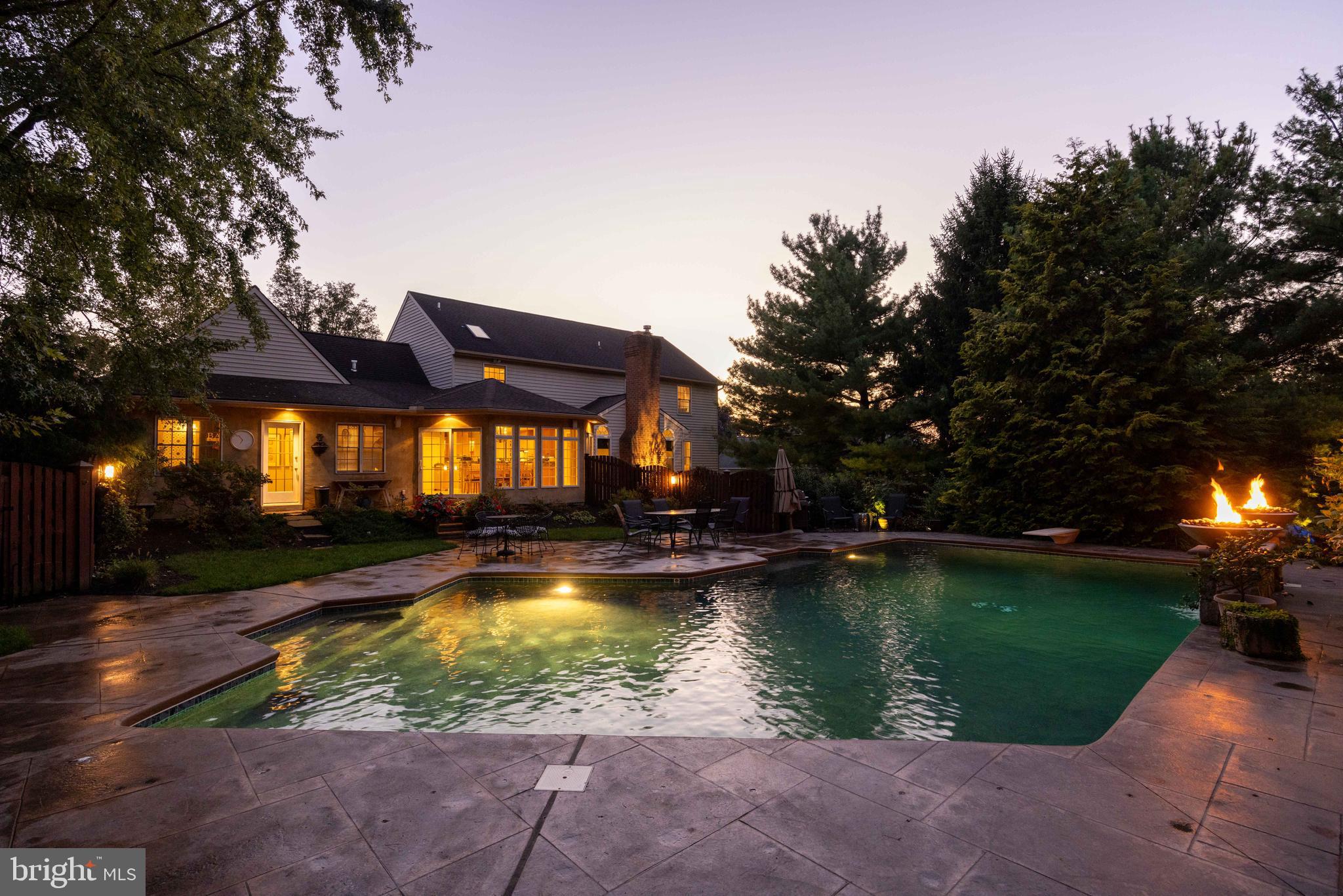 327 Carter Moir Dr
