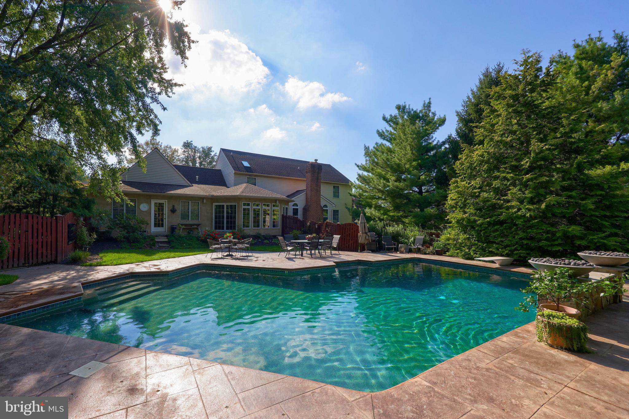 327 Carter Moir Dr