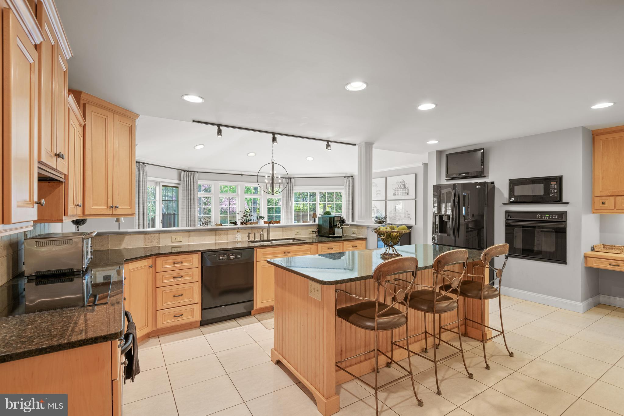 327 Carter Moir Dr