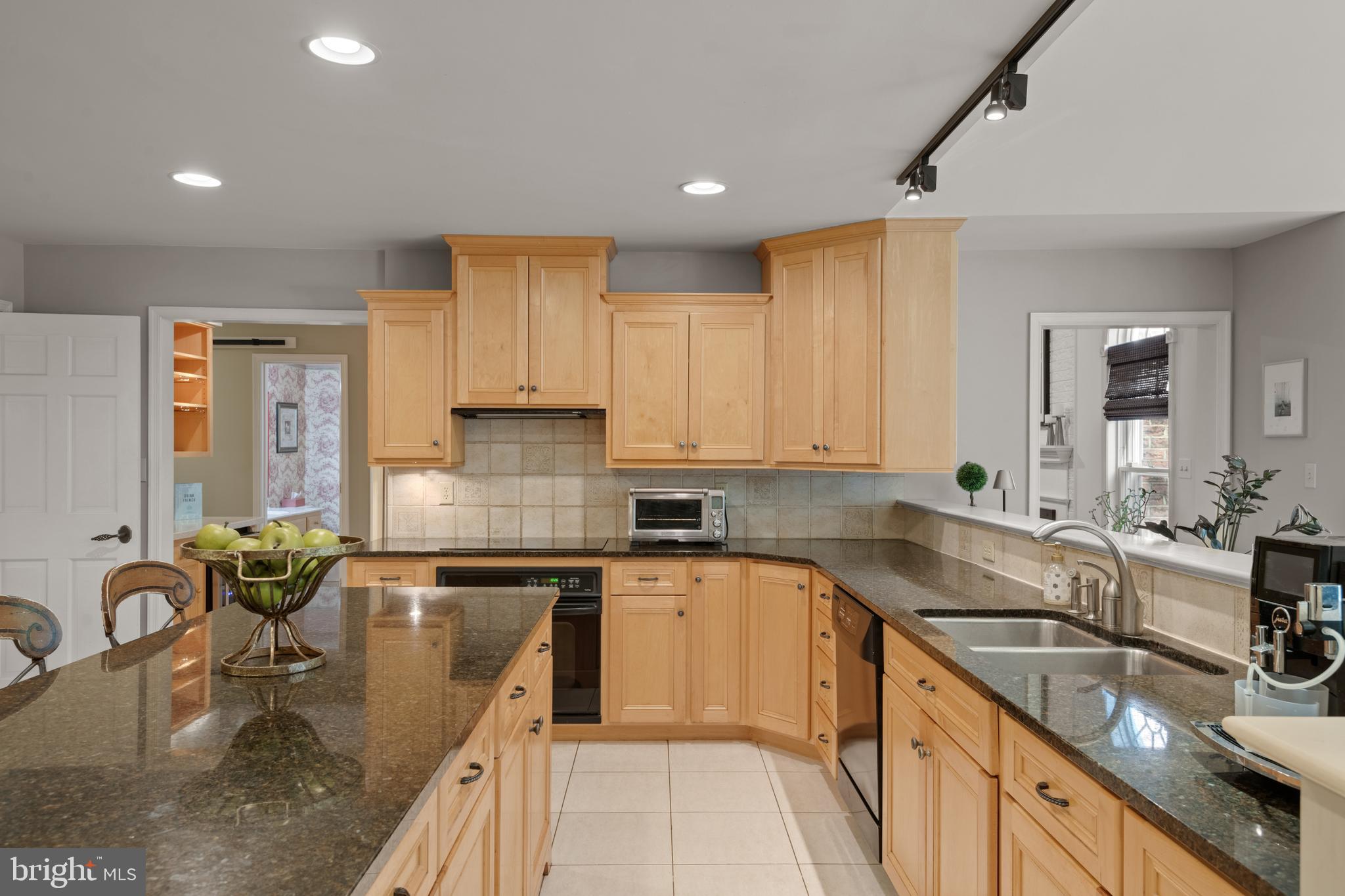 327 Carter Moir Dr