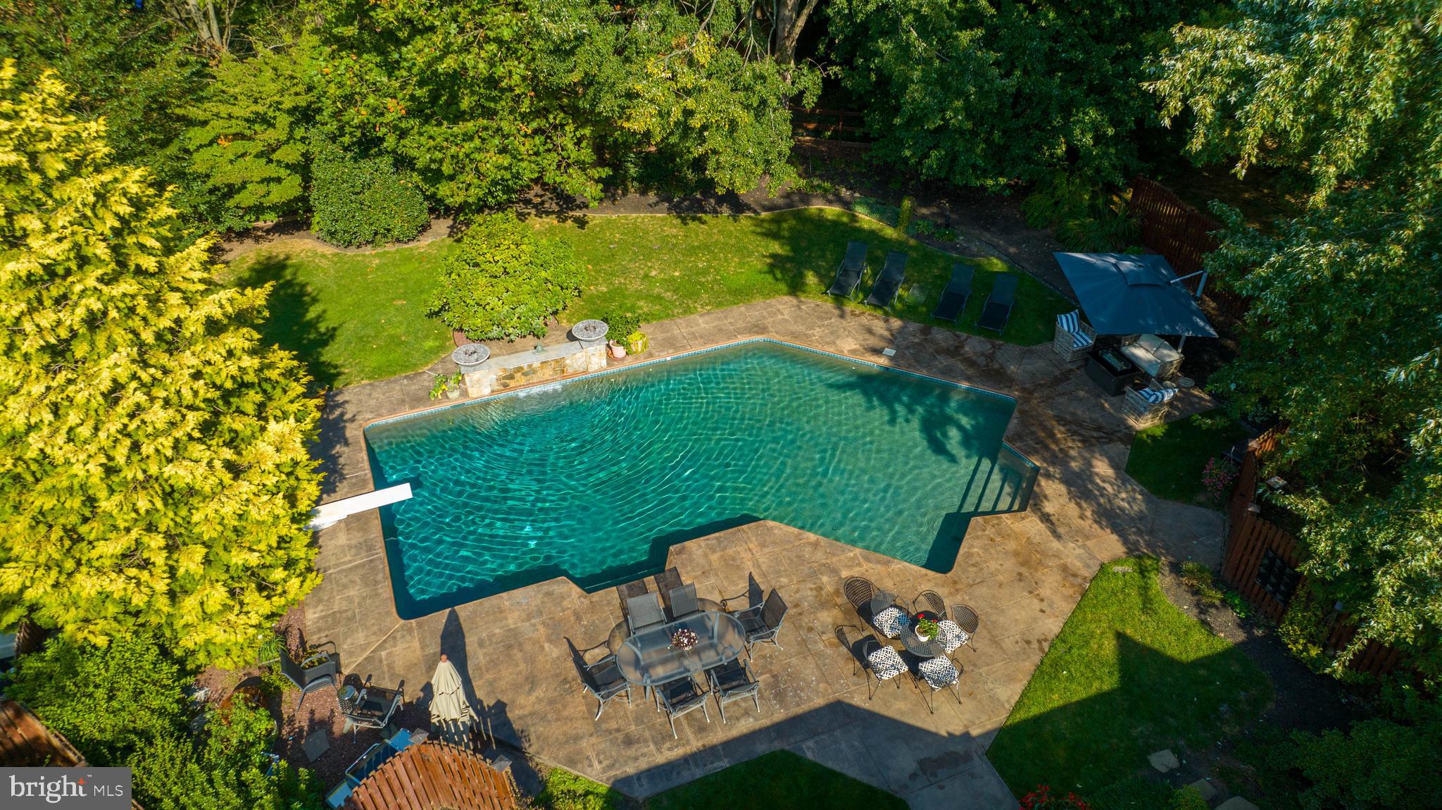 327 Carter Moir Dr