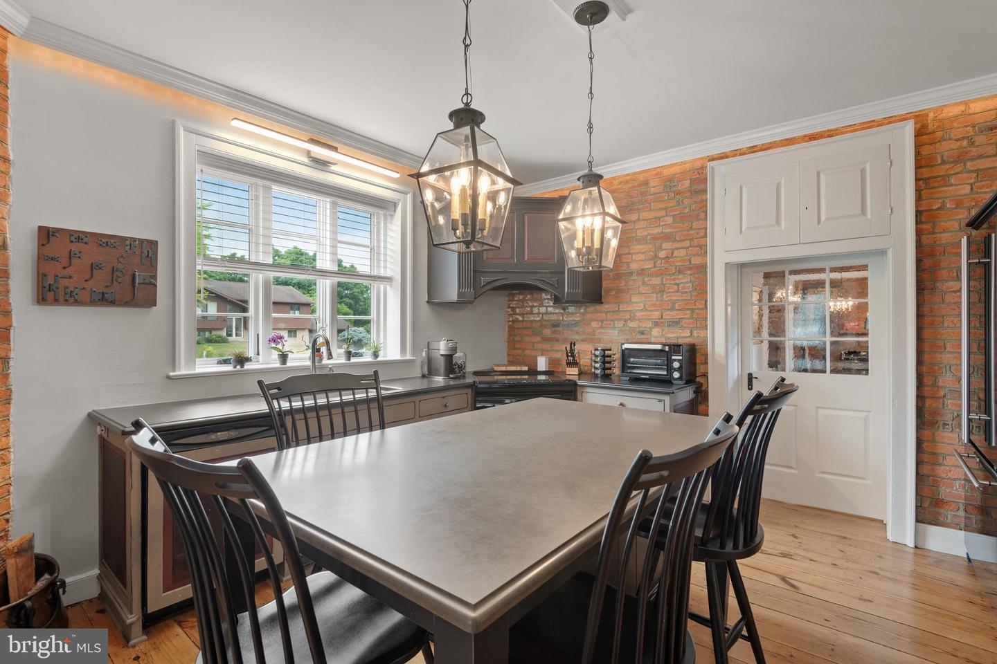 2249 Bob White Ln