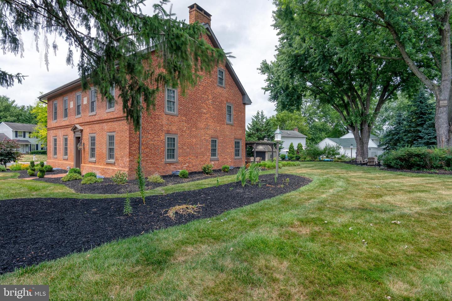 2249 Bob White Ln