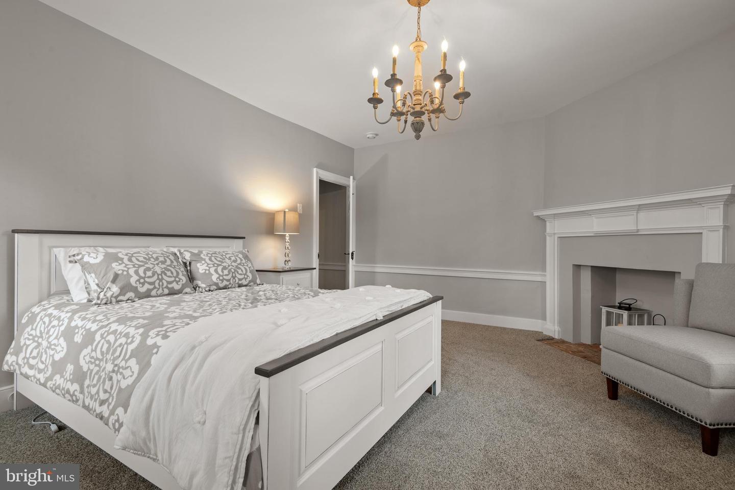 2249 Bob White Ln