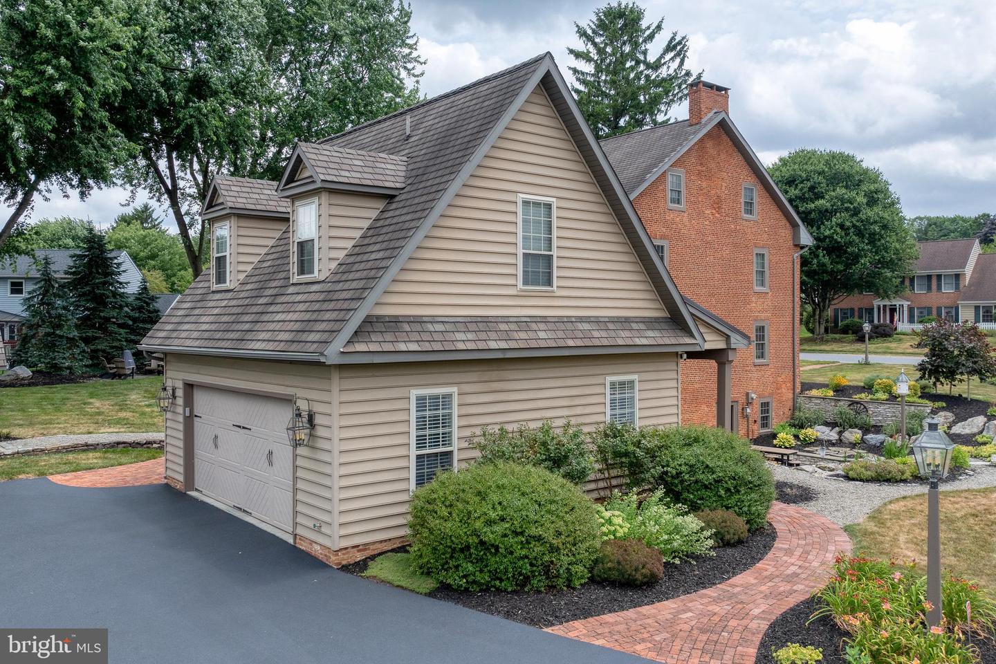 2249 Bob White Ln