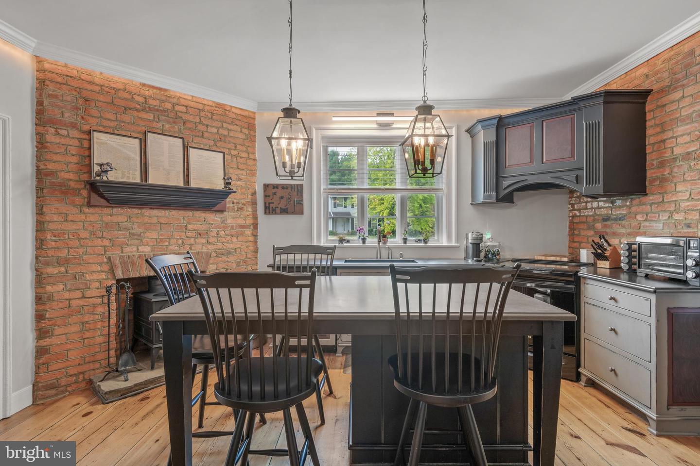 2249 Bob White Ln