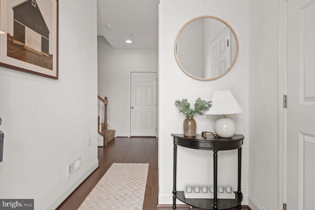 104 Mayer Pl