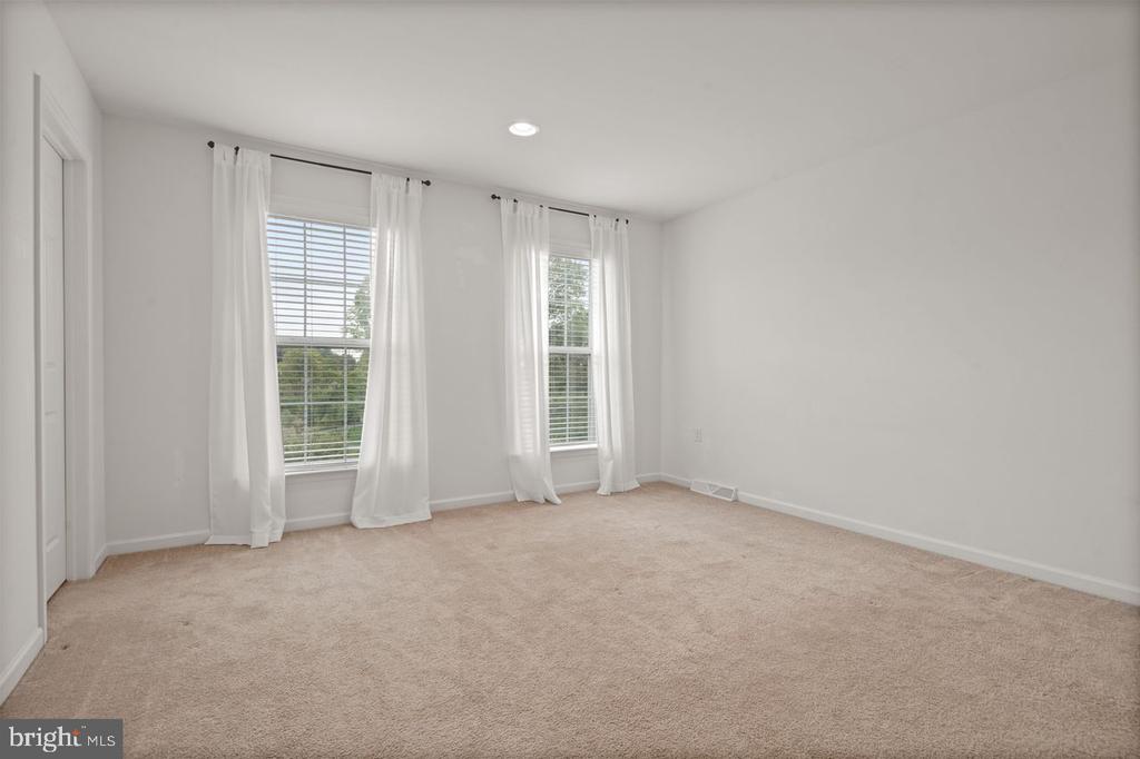 104 Mayer Pl