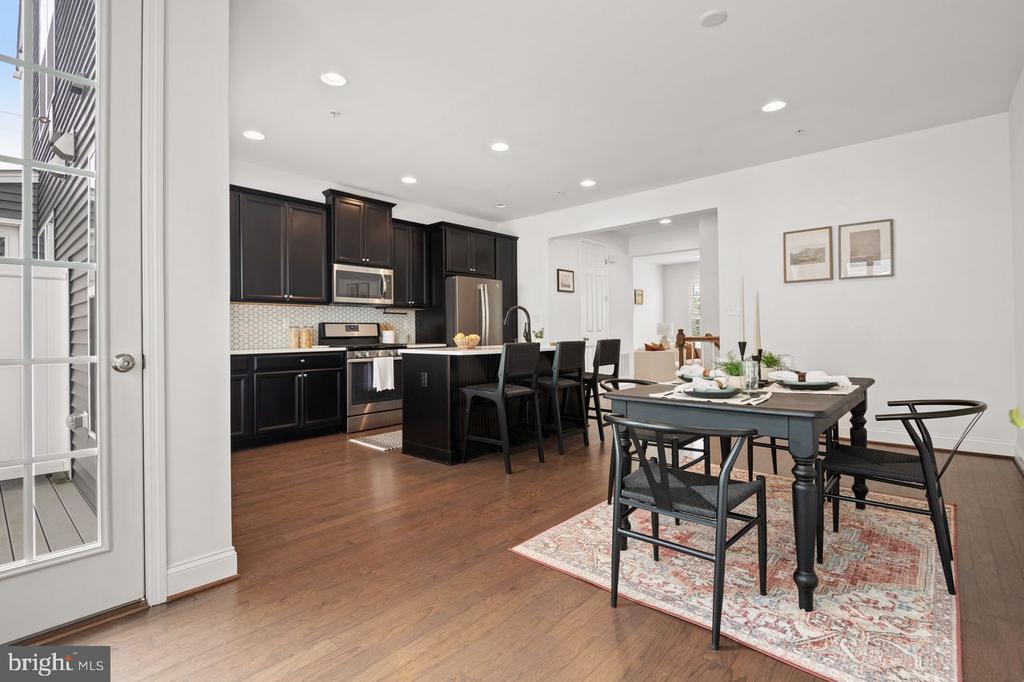 104 Mayer Pl