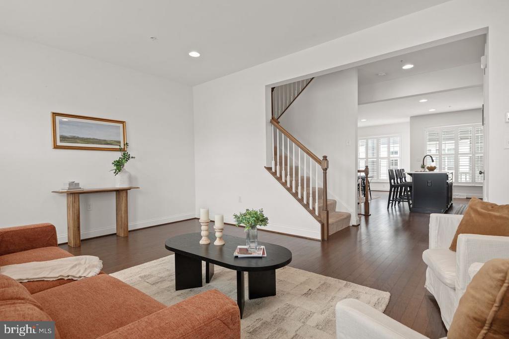 104 Mayer Pl