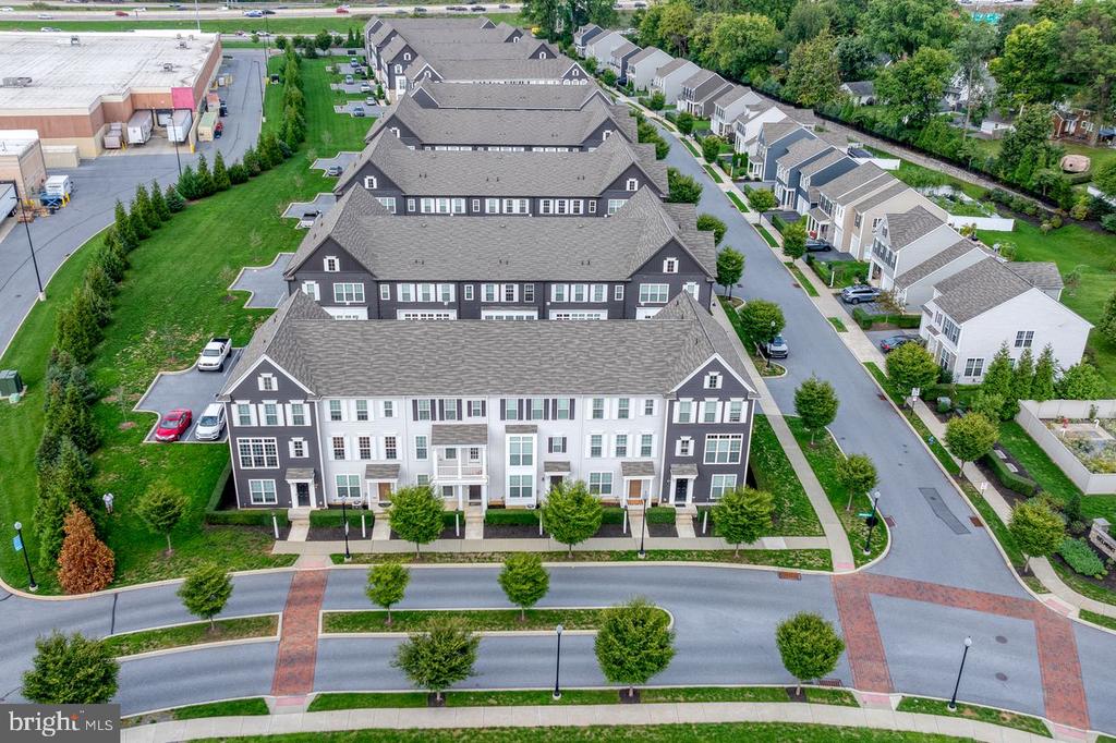 104 Mayer Pl