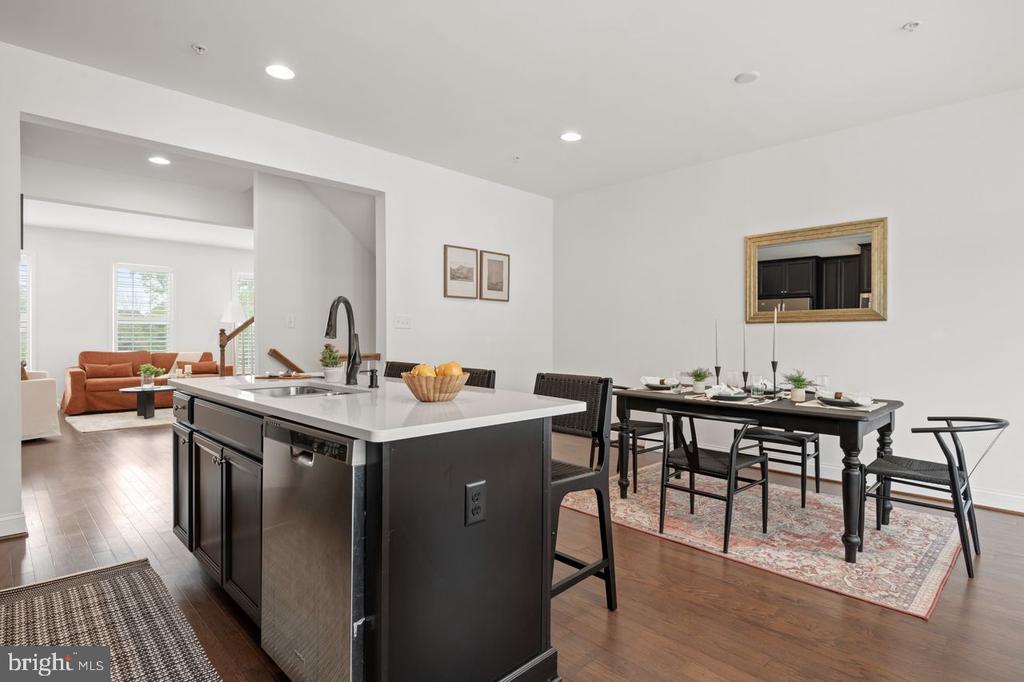 104 Mayer Pl