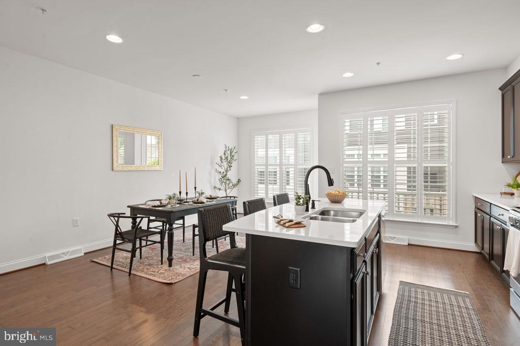 104 Mayer Pl