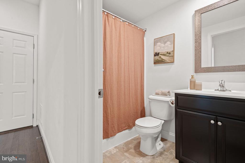 104 Mayer Pl