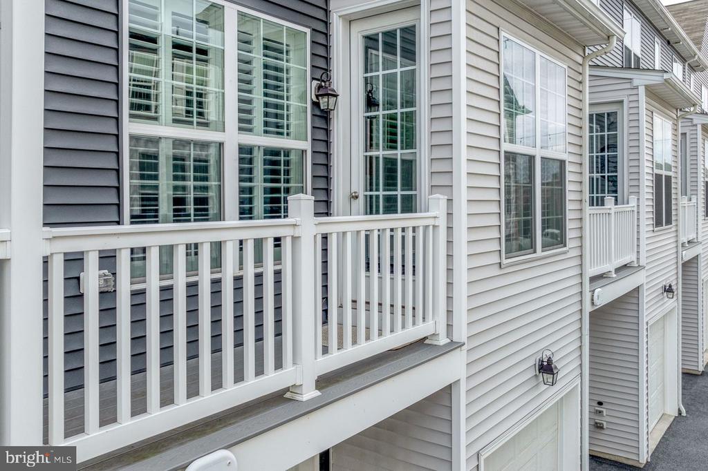 104 Mayer Pl