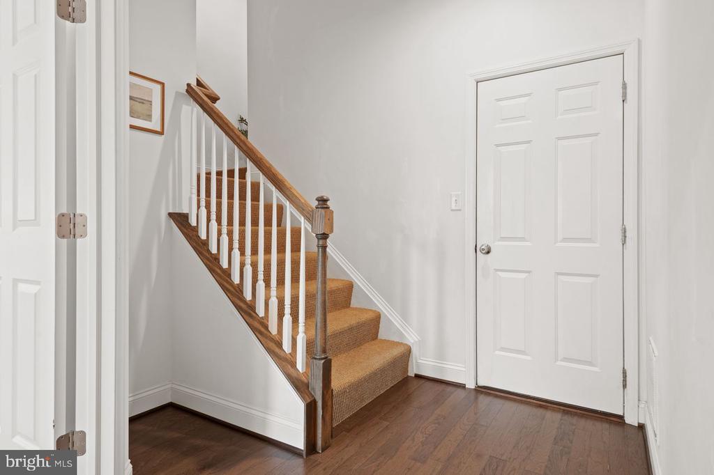 104 Mayer Pl