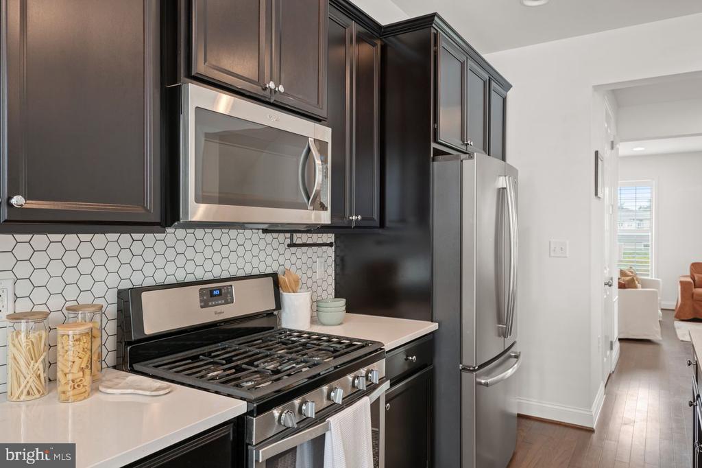 104 Mayer Pl