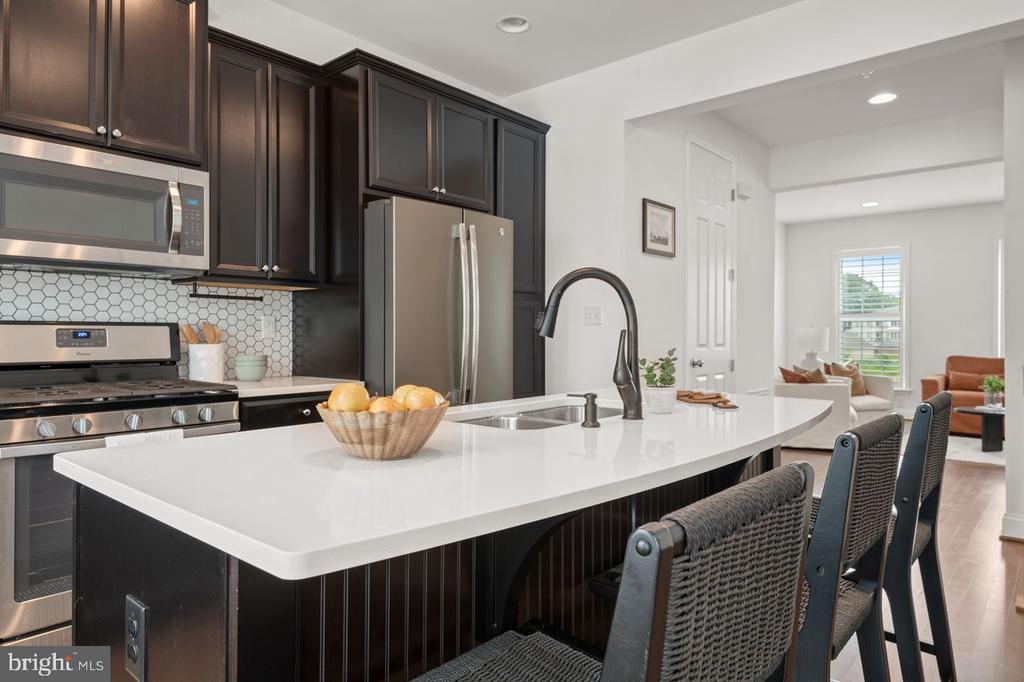 104 Mayer Pl