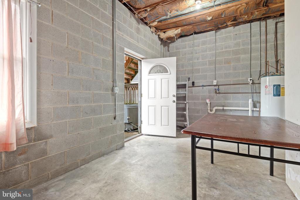 138 Sherman St