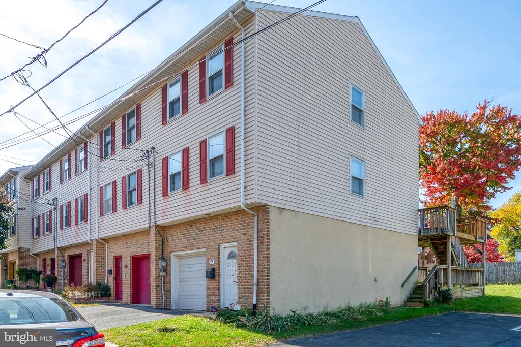 138 Sherman St